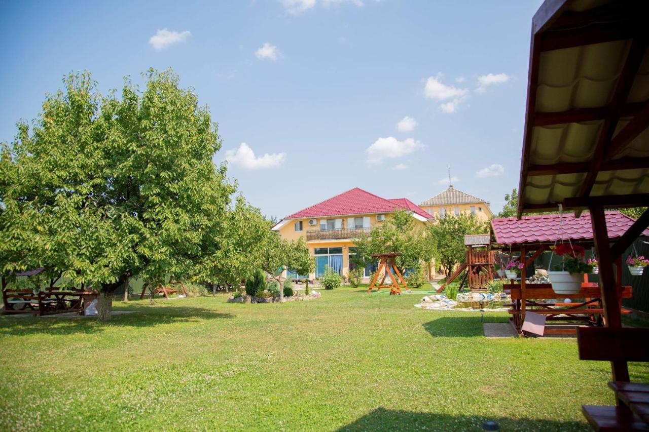 Beauty Complex Berehove (Transcarpathia) Exterior foto