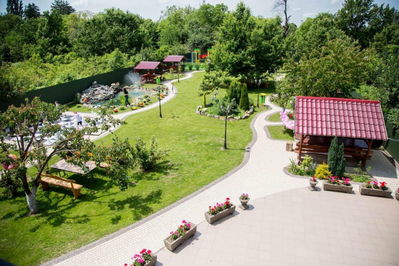 Beauty Complex Berehove (Transcarpathia) Exterior foto